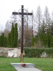 kříž - komínský hřbitov